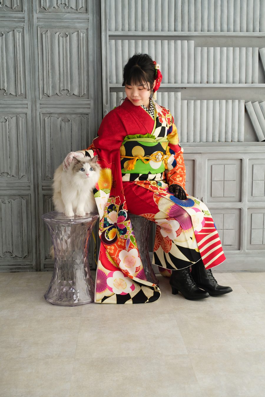 振袖と猫の成人式撮影