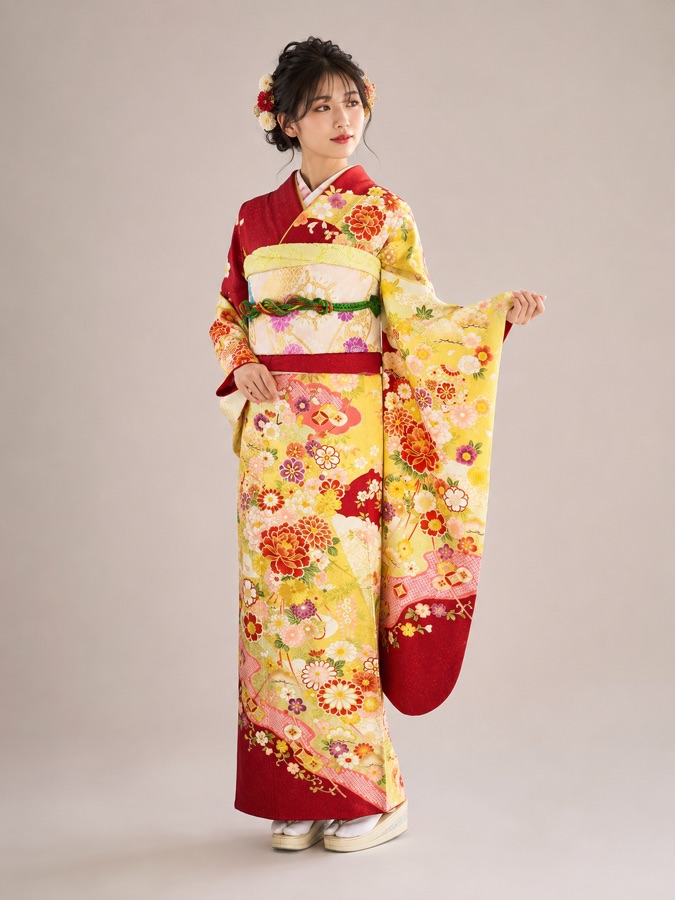 黄色の振袖(赤の裏地)