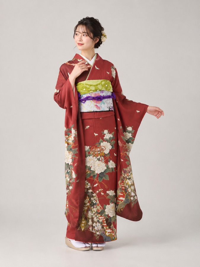赤茶の振袖(白い花柄)