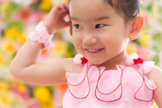 三歳七五三　ピンクフリルドレス　かわいい