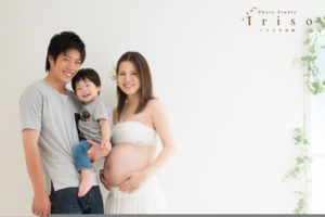 マタニティフォト　マタニティー　妊娠　妊婦　衣装　ウエディング　夫婦　家族　ドレス　カジュアル　狭山　所沢　入間　写真　