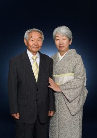 ご夫婦寄り添ってシニアフォト