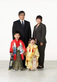 ５歳と３歳の七五三　家族写真