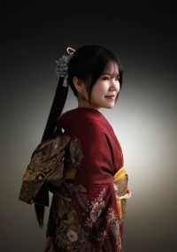 横顔が美しいお嬢様