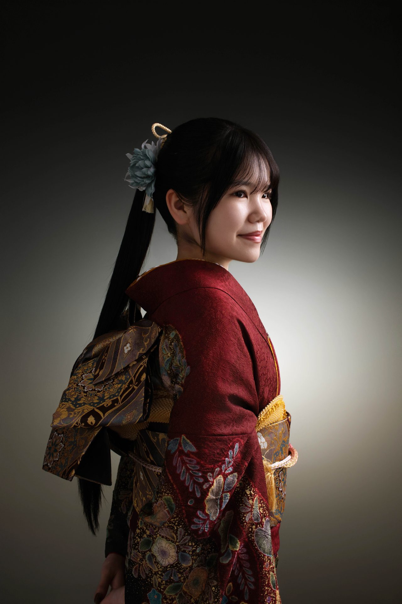 横顔が美しいお嬢様