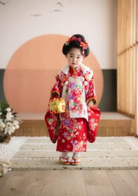 3歳でしっかりと地毛で日本髪を結った女の子