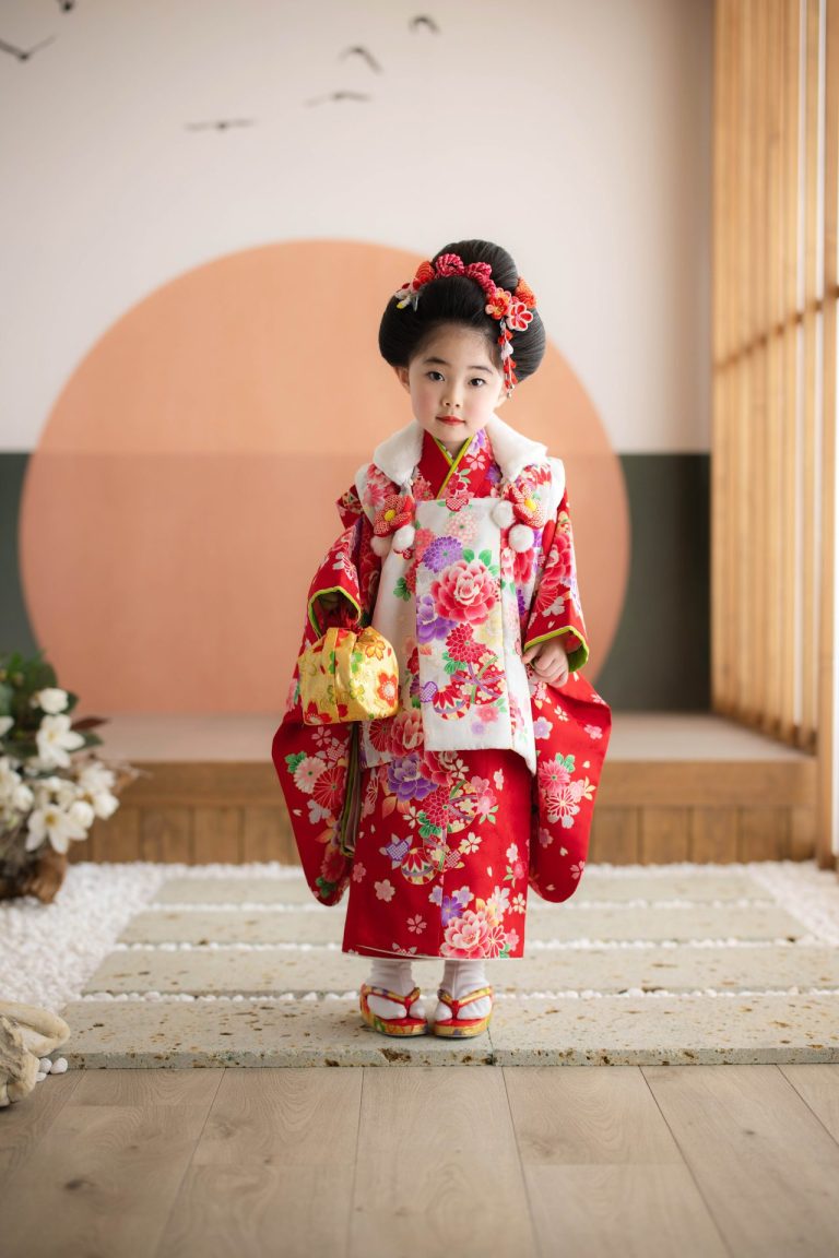 3歳でしっかりと地毛で日本髪を結った女の子