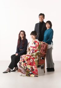 成人記念で家族写真を残すのはお勧め