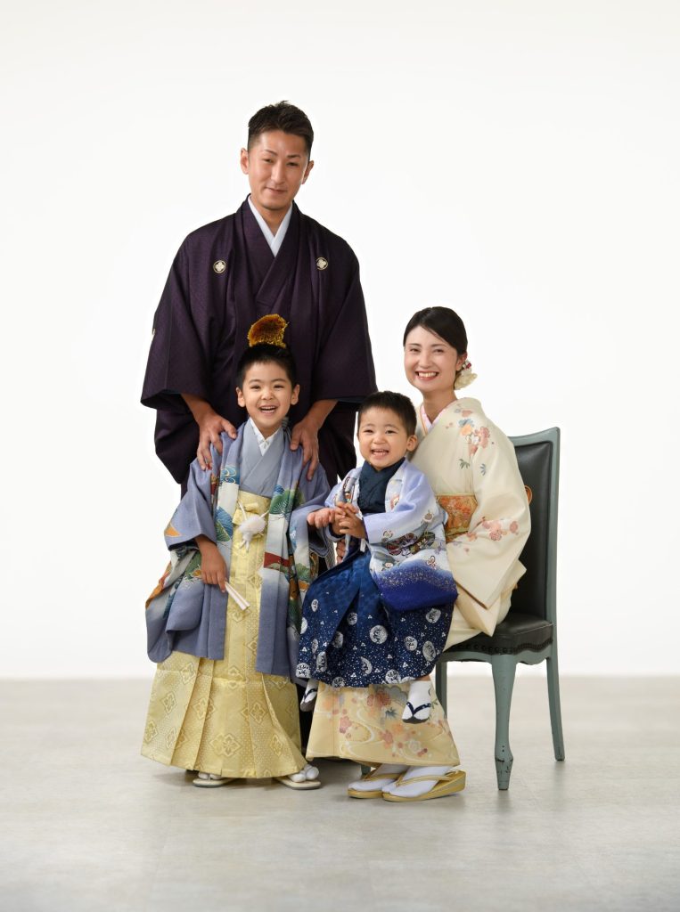 ５歳の七五三　家族そろって着物