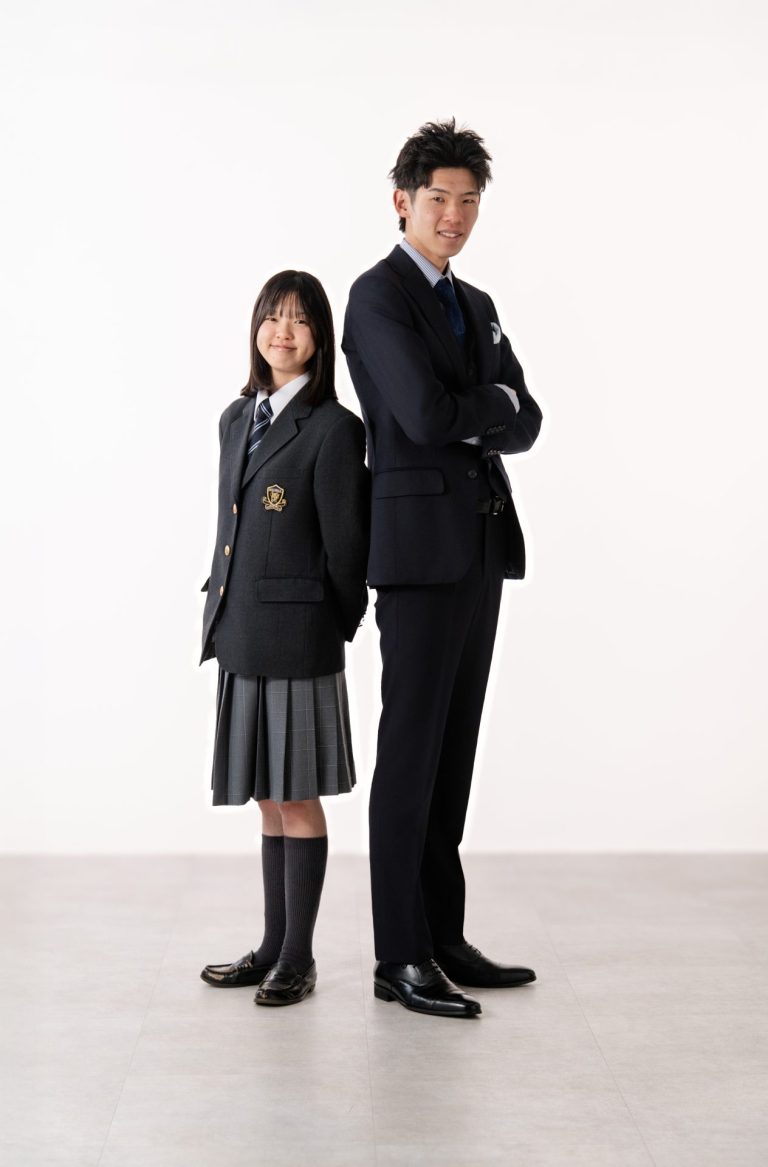 お兄さんの成人記念に兄妹の2ショット