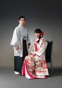 和装の婚礼衣装のご夫婦記念写真